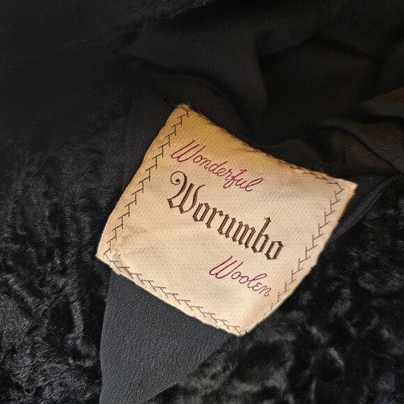 Vintage 50's/60's Red Worubo Woolen coat with genuine Persian Lamb lining/collar - Picture 8 of 15